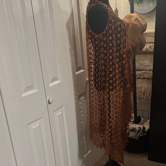 Ultra Pink Crochet Duster Vest in Warm Brown - Picture 3 of 8